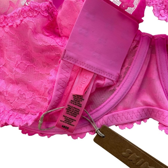 NWT SKIMS Stretch Lace Intimates Underwire Scoop Bra in PINK Size 46DD - Picture 5 of 5